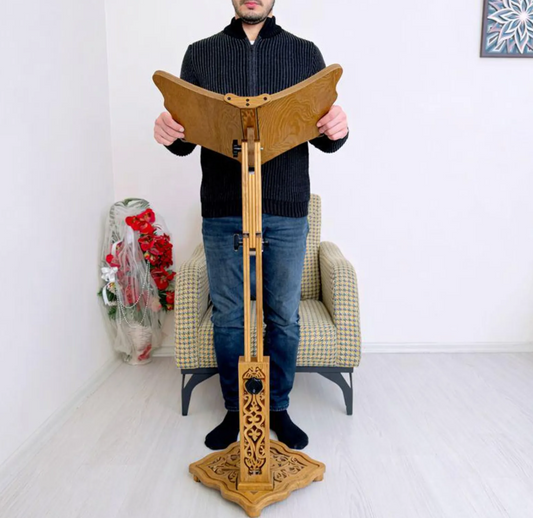 Support de Lecture Grand Format – Porte-Coran Réglable et Robuste en Bois